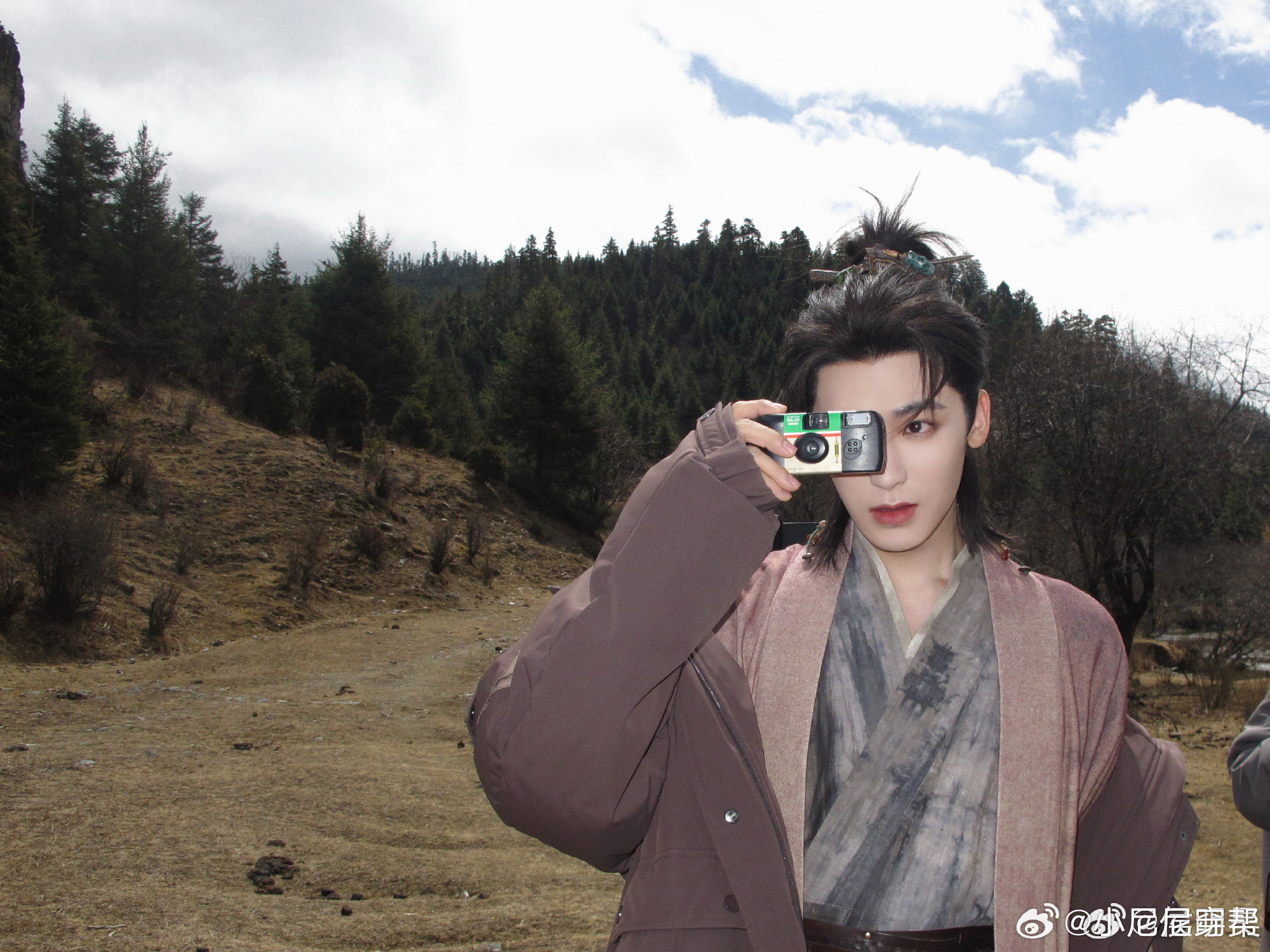 侯明昊含泪吐血戏侯明昊哭戏给到夯侯明昊含泪吐血的戏份太虐心，眼底破碎感直击人心，