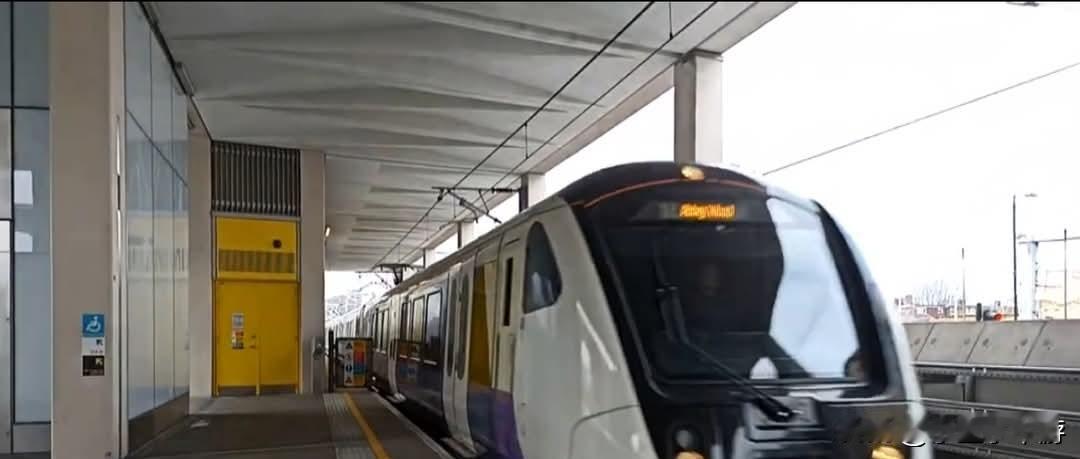 在自动驾驶方兴未艾的时代，铁路交通也难免会大幅引入自动化技术，以分担传统列车驾驶