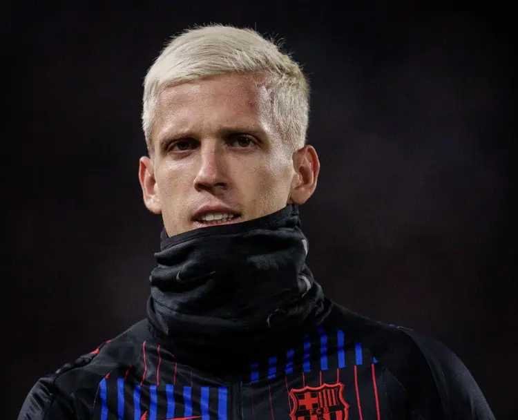 据《阿斯报》报道，巴塞罗那攻击手奥尔莫患上了肠胃炎，还有发烧的症状。 ​​​