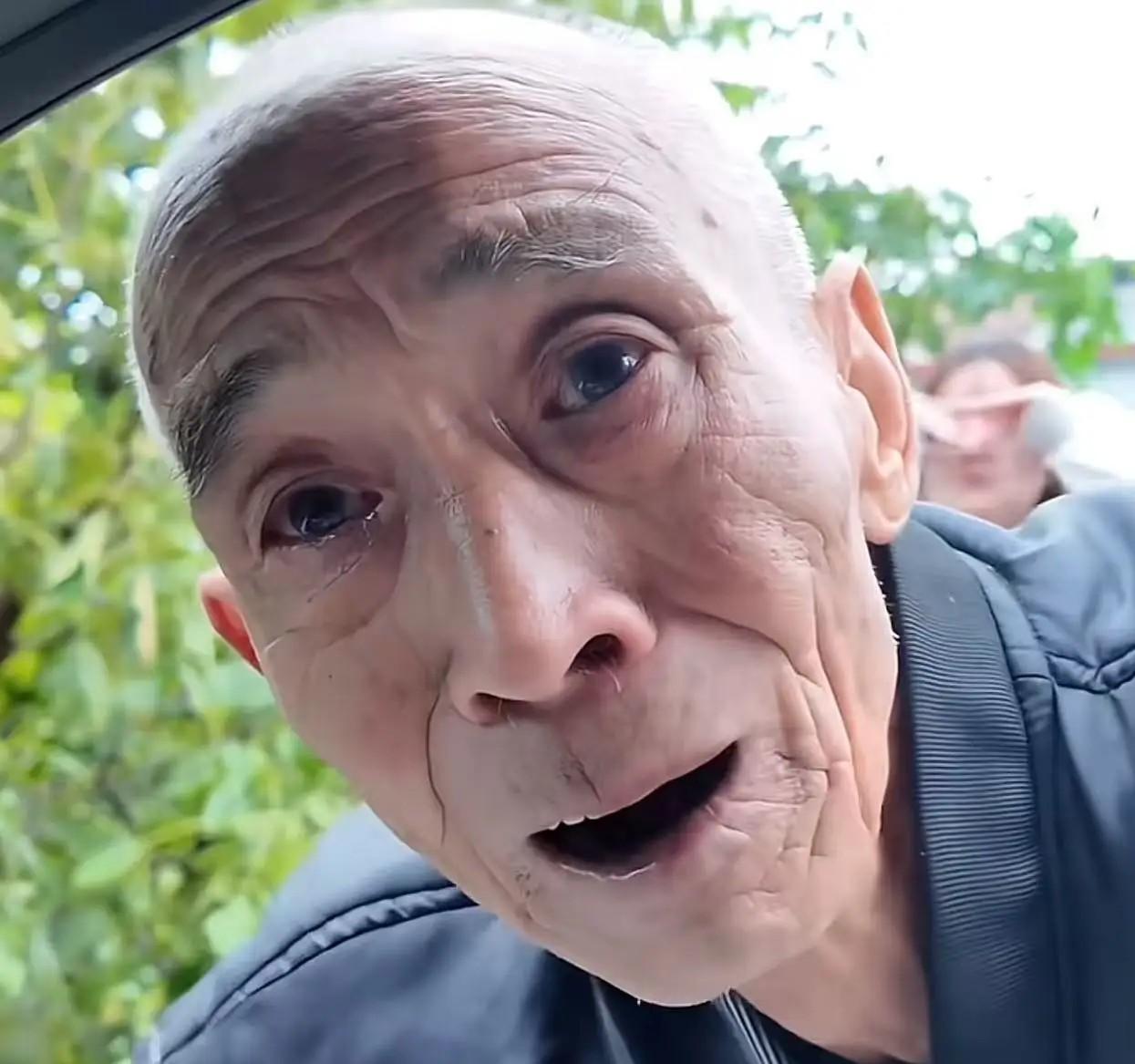 这一幕令人动容！河南林州，孙女带男朋友回家，临走时爷爷哽咽提出一个条件，让人泪目