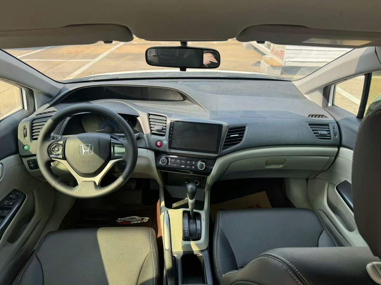 两台思域 你们更喜欢哪一台呢？八代半一手车  2011年1.8L 自动豪华  1