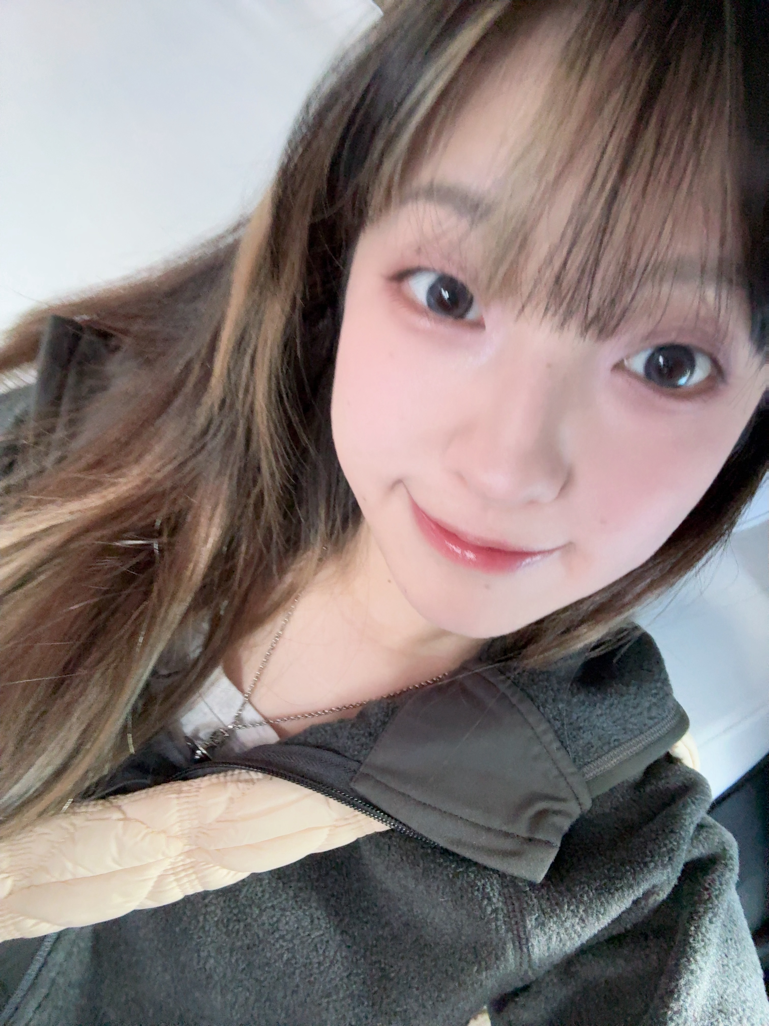 最近很会遮黑眼圈！ 