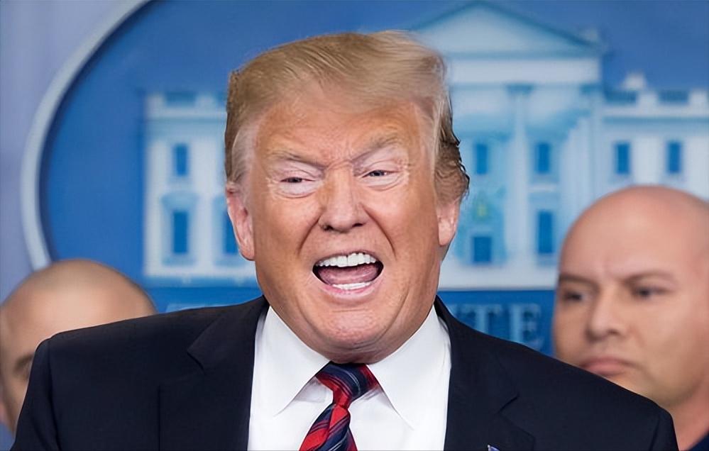 中俄领衔反制，多国集体倒戈，特朗普封锁梦碎加勒比


特朗普在空军一号上狂言“古