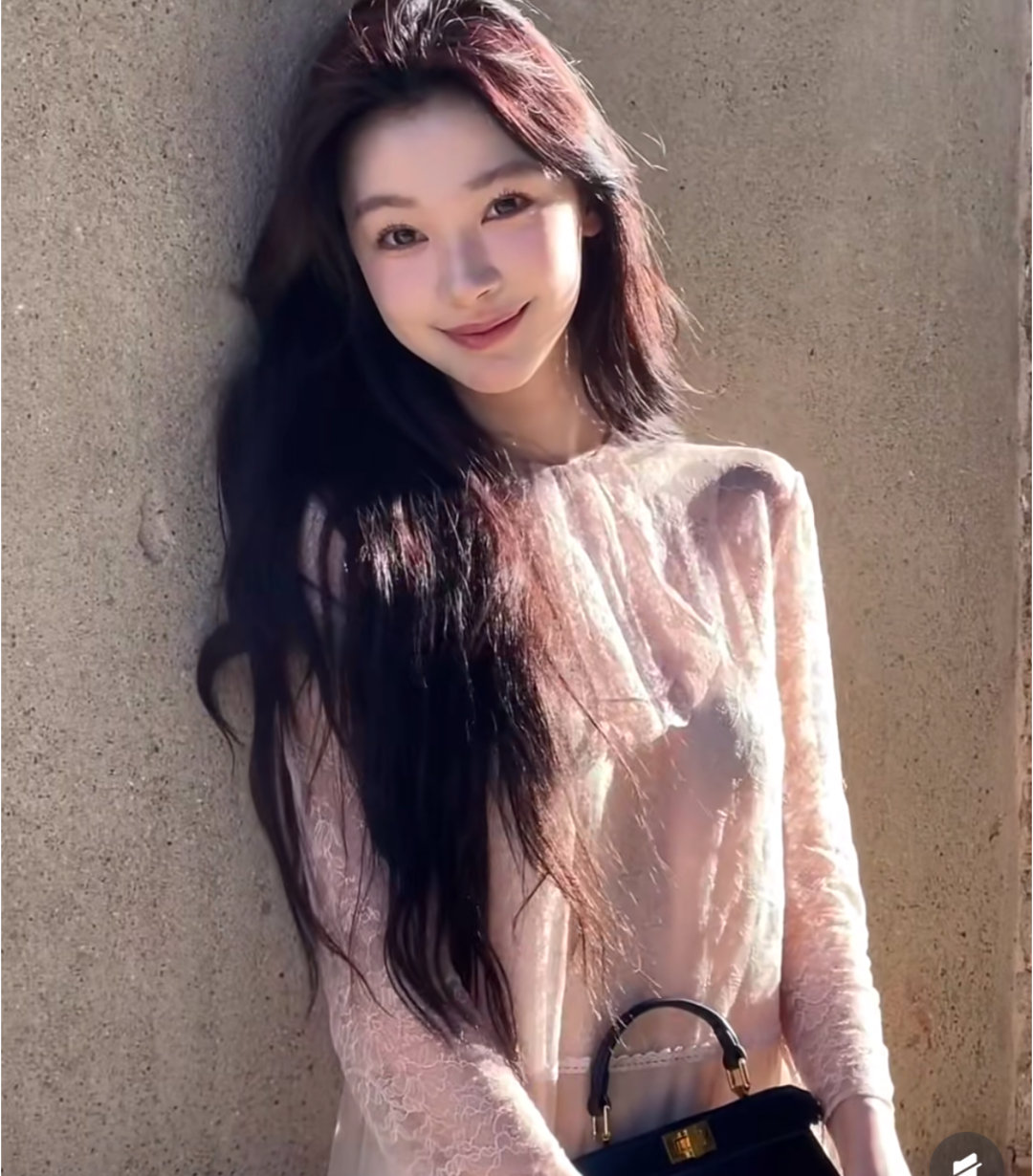 这个易梦玲是干啥的，什么出道的，以前都没听过，感觉一下就火了呢