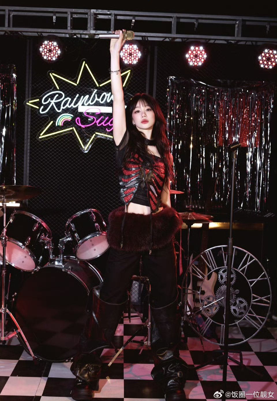 徐梦洁凭元气甜妹稳扎人气，安崎靠强势ACE掌控舞台，谁才是你心中真正的舞台实力派