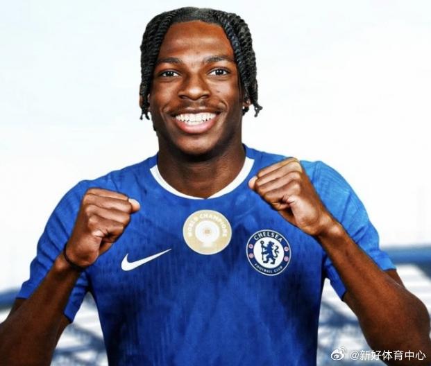 据法媒好体育报道，切尔西已与20岁中卫雅奎特就个人条款达成一致，将与雷恩继续谈判