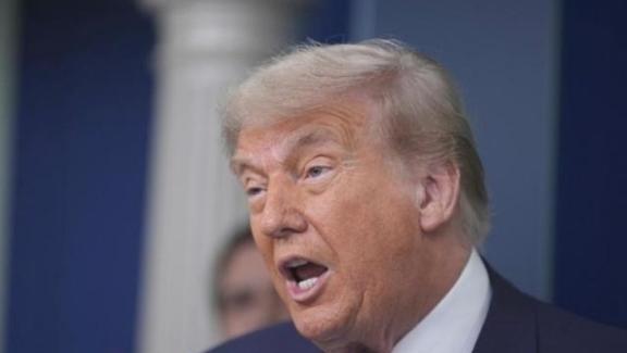 特朗普终于犯下大错，最致命的错误！美专家：中国什么都没做就会赢
 
特朗普上台后