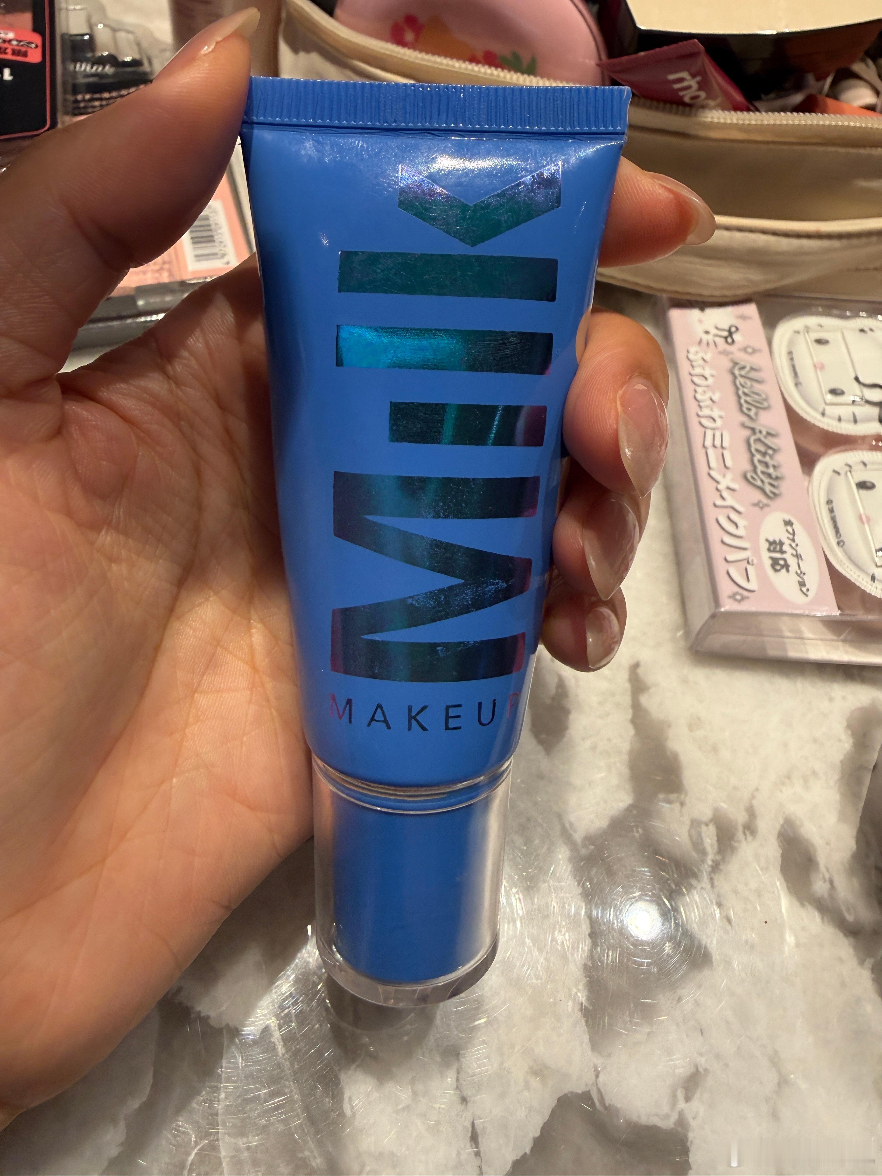 超好用的有色面霜在纽约那么干的地方都不会卡粉适合不想化妆的时候涂一层出门（我黑才
