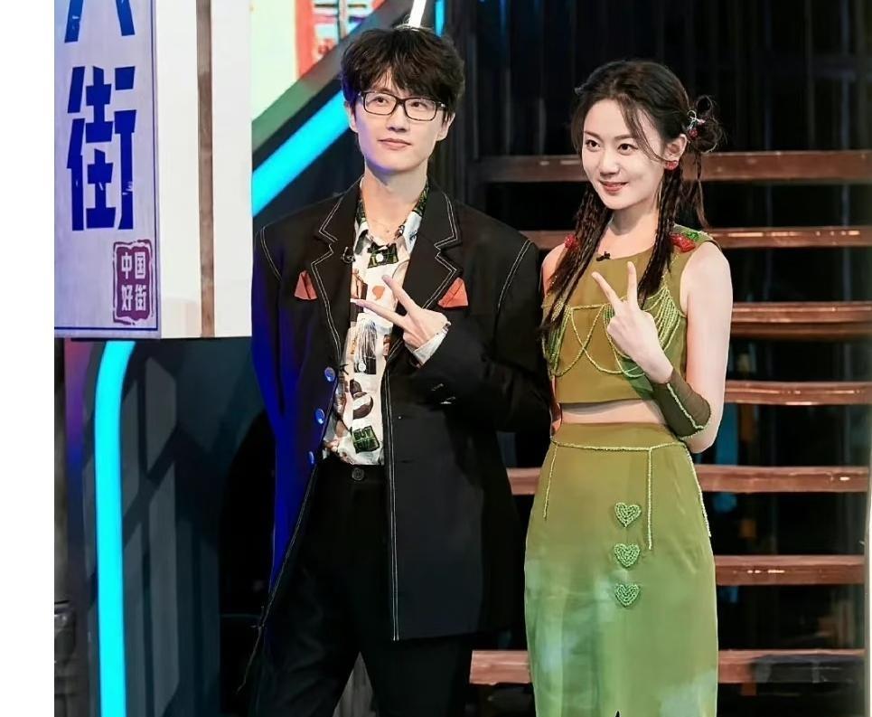 许嵩都被她圈粉了，冯禧凭什么从千万粉丝里走到他身边，原来人生配得上偶像要先配得上
