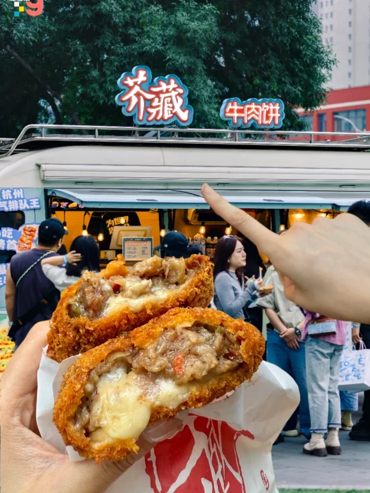 杭州西湖商圈天天排队的牛肉可樂饼来太原啦