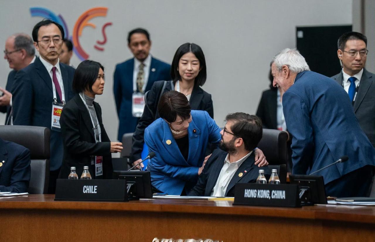 倭寇现在成了艺伎政治！
【