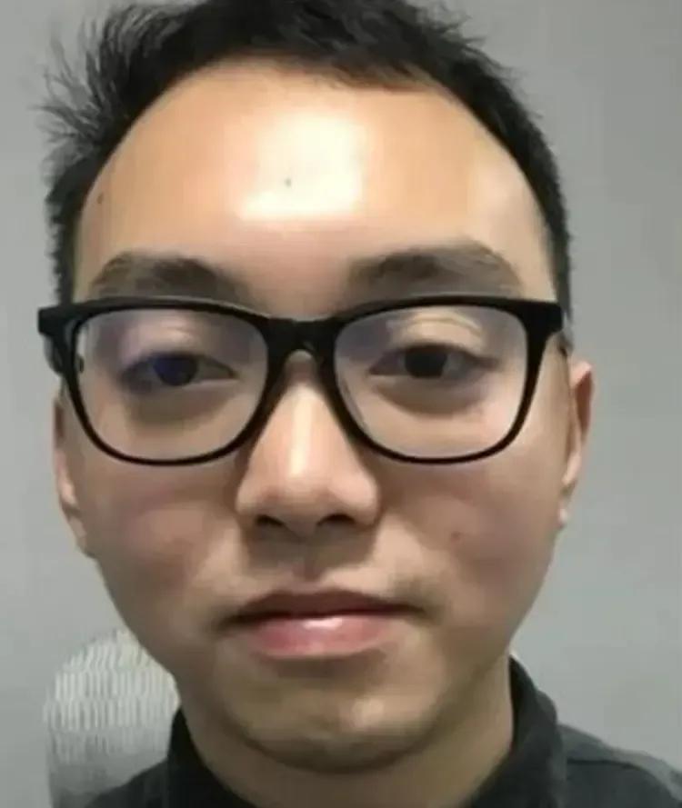 谁能玩电脑值一千万美金，你别说中国还真有这么一个人，他叫关天峰！大人总是不让孩孑