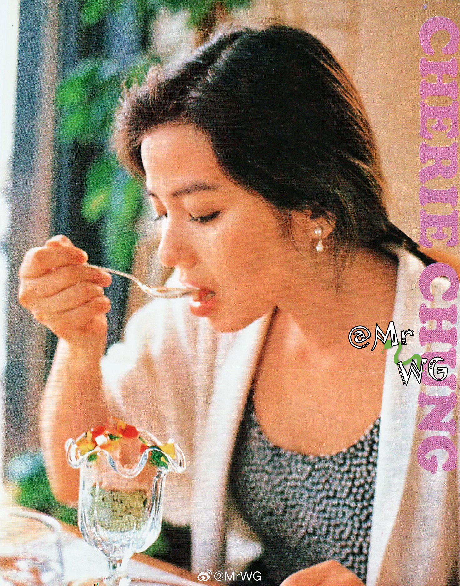 香港电影独家扫描 吃冰淇淋🍦的钟楚红。真正的大美人，侧颜、哪个动态，都这么好看