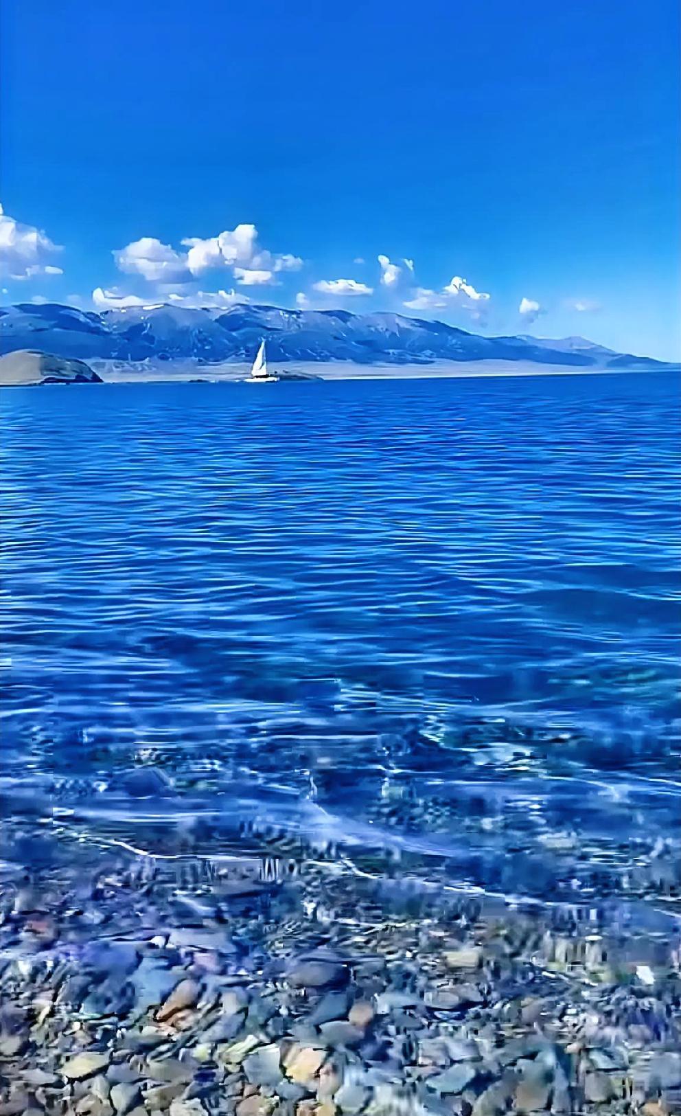 新疆的赛里木湖有人去过吗，好玩吗赛里木湖旅游 赛里木湖