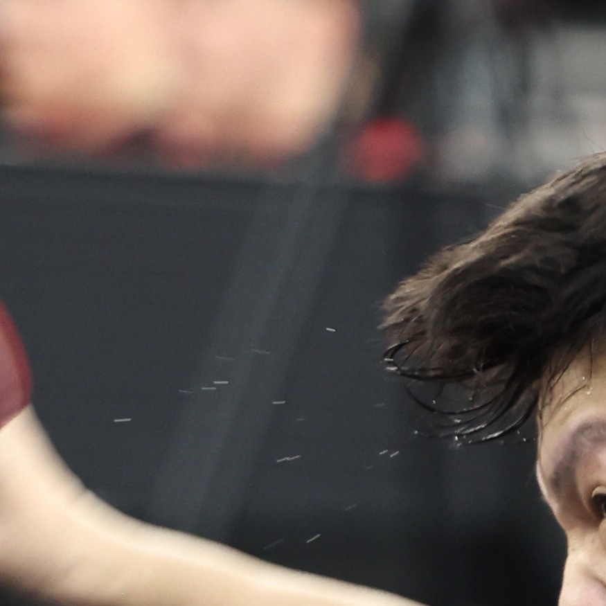 这个汗就这么甩出来了！！！樊振东