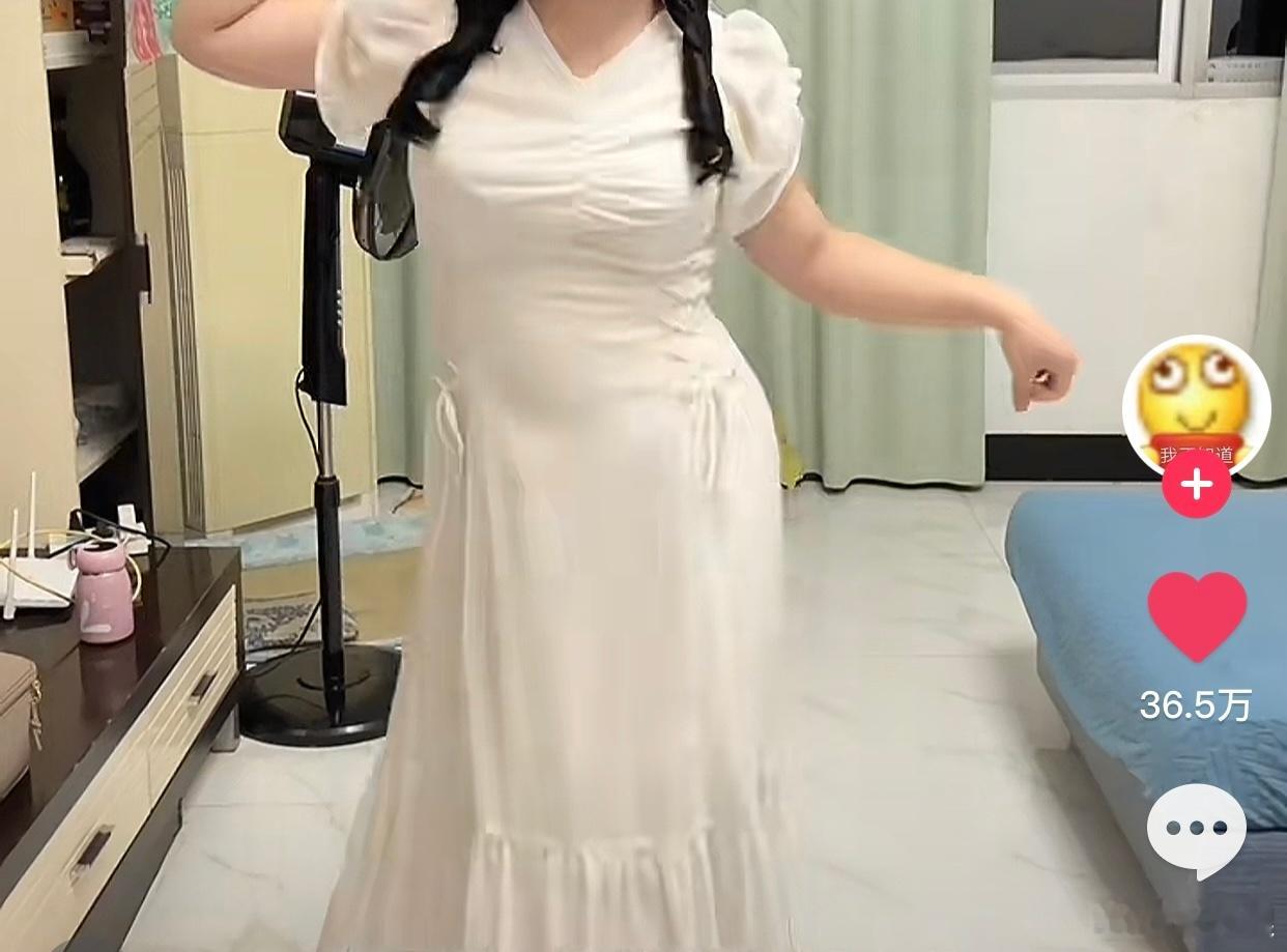 树莓衮[超话]  有没有宝宝知道树莓这条裙子是哪个牌子的呀🍑识图搜不出来[苦澀