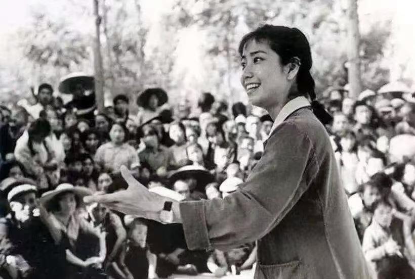 李维康去世了。

不是猝死于意外，也不是骤然的疾病，而是败给了岁月累积、我们都逃