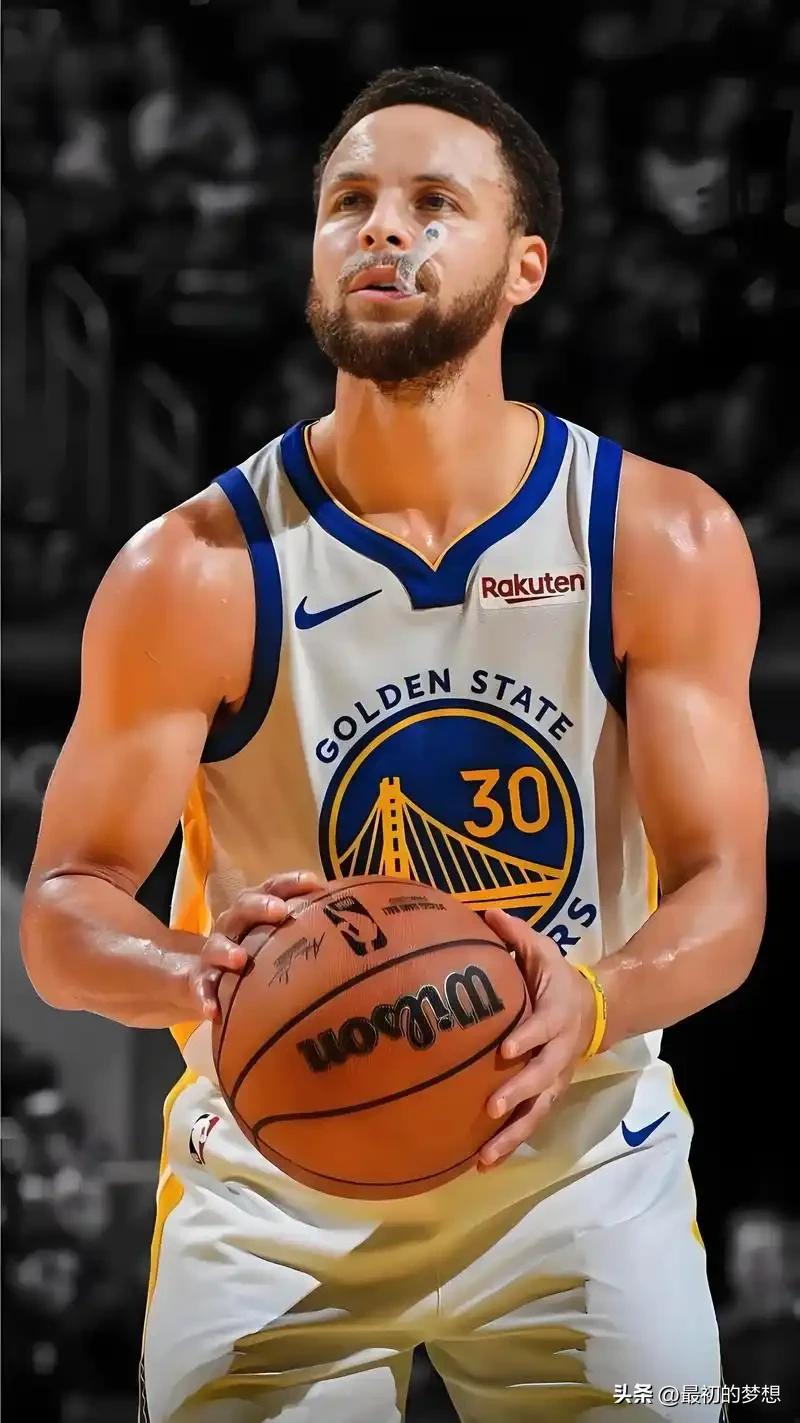 2000年以来NBA十大控卫的排名！大家认同吗？

1. 库里

历史三分王、小