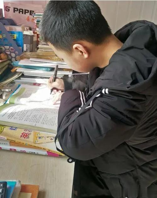 初中语文如何从及格线突破到110分以上？过来人告诉你，抓好这四点，你的语文成绩马