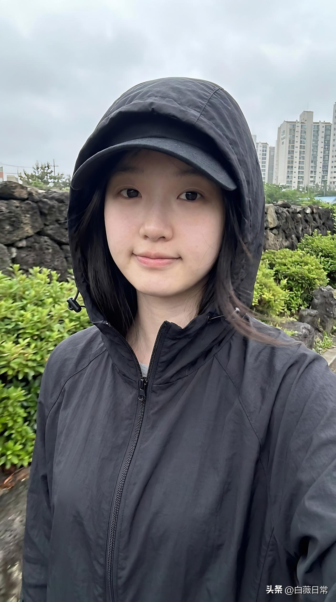 下雨了要学会自己躲雨，而不是等人来送伞。分享一下今日感悟