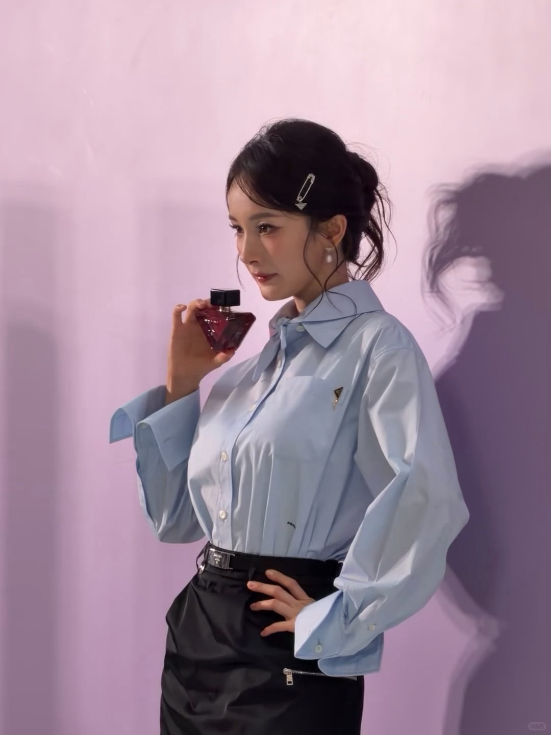 杨幂挑战说apt不被发现太萌了小幂 