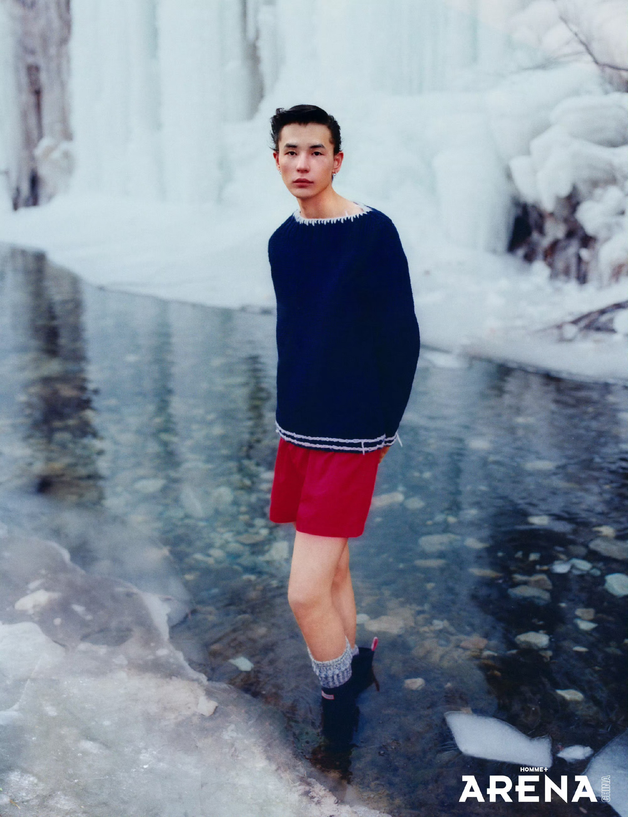 ARENAFashion3月刊「冰河逐色」冰的透明，是容纳所有颜色的起点。温度降