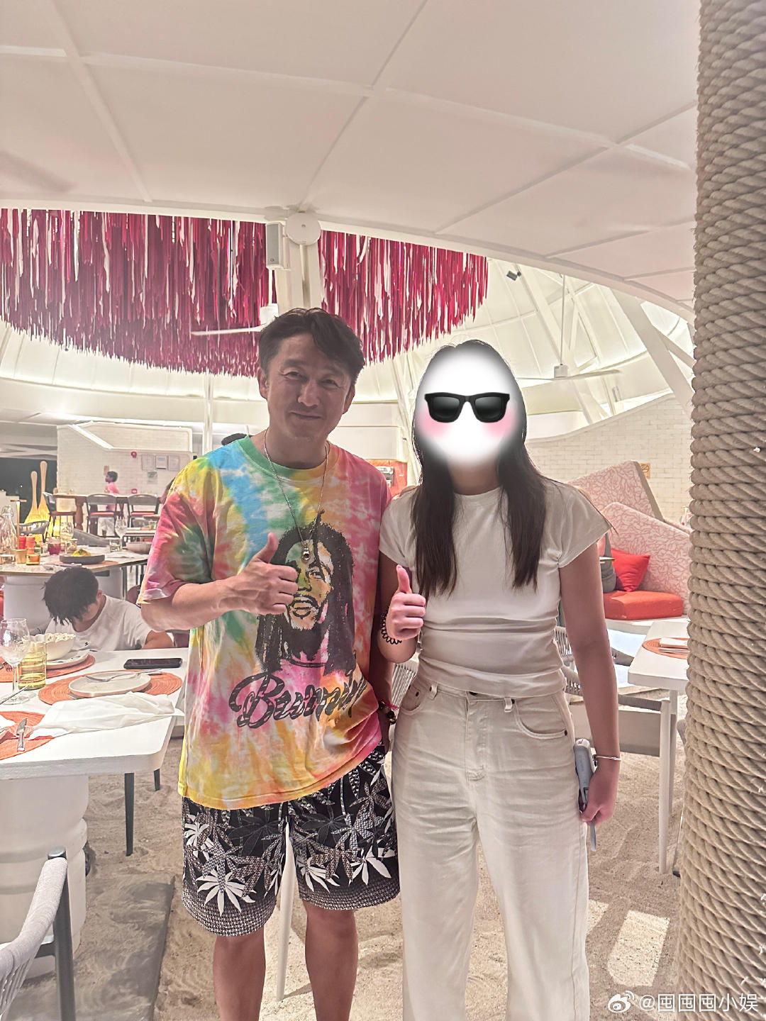 马尔代夫偶遇邹市明冉莹颖一家网友马尔代夫偶遇邹市明冉莹颖一家马尔代夫偶遇邹市明冉