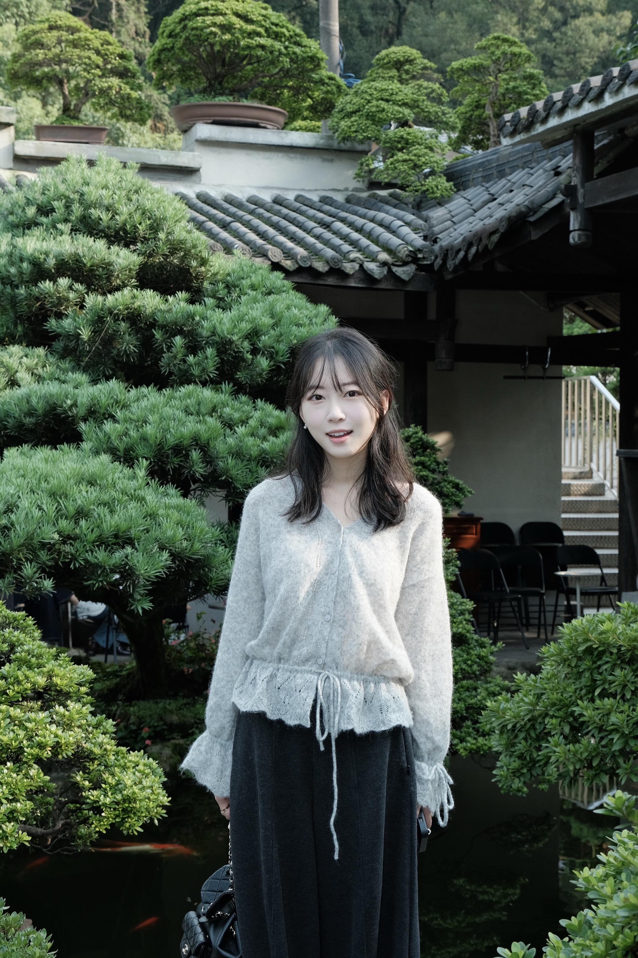 温柔休闲少女。