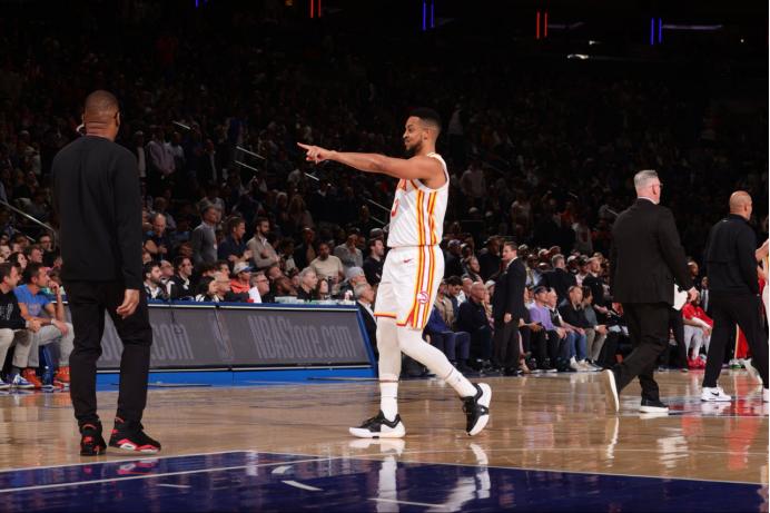 1 分险胜！CJ 狂砍 32 分救主，尼克斯关键失误葬送好局

CJ32 分险造