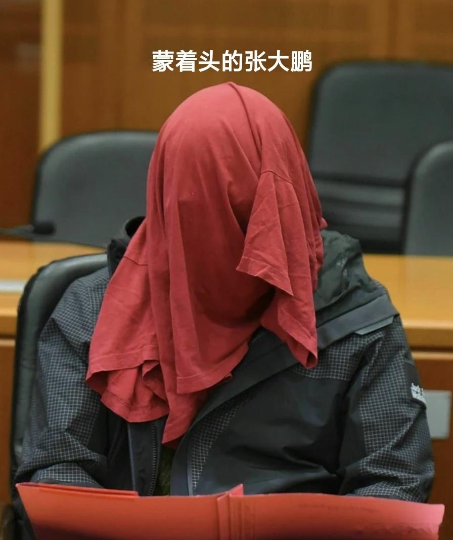 从是否曝光迷奸嫌犯照片看：一生好强的大陆法系VS一生示弱的英美法系。大陆法系：我