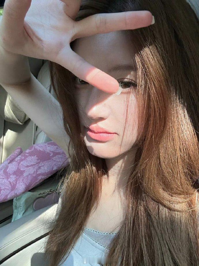 给赵露思发短信的黑粉已经被告赵露思告了发短信的粉丝给赵露思发短信的黑粉已被告上法