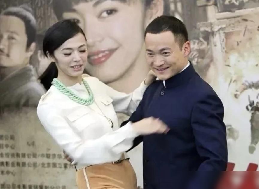 瞒了所有人！姚晨和曹郁原来几年前就离了。
昨天一纸声明，说以后是家人一样的朋友