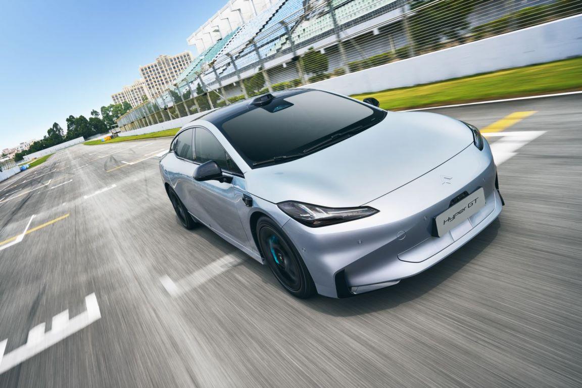 快过年了，真是买车的好时机啊！还在纠结买什么车的小伙伴，那肯定首选昊铂旗下的车，