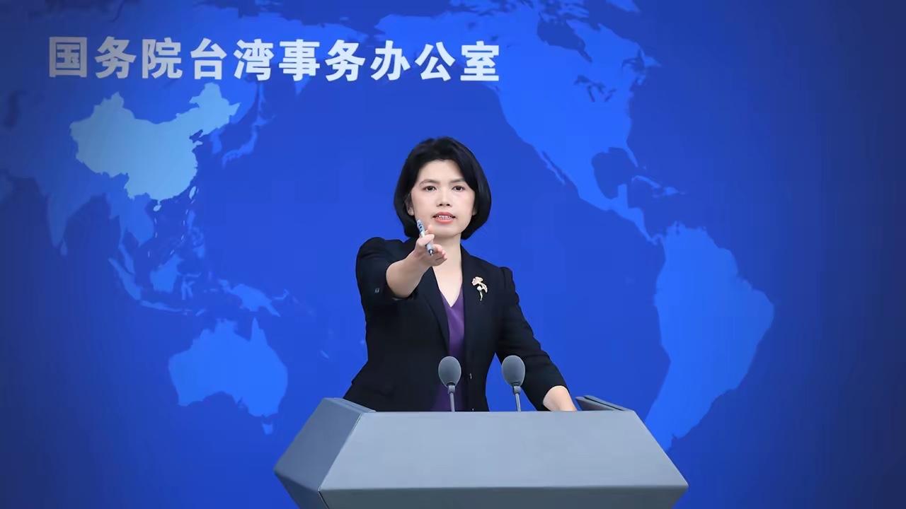 大陆给台湾记者开门、发证、上发布会，人家进来替"台独"话语体系做推广，把"总统"