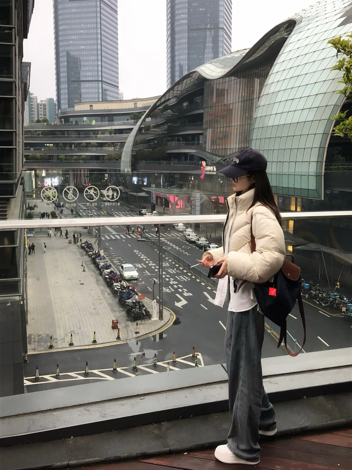 你说想独享他的爱 可是恋人时常冷冰冰 朋友总是暧昧不清