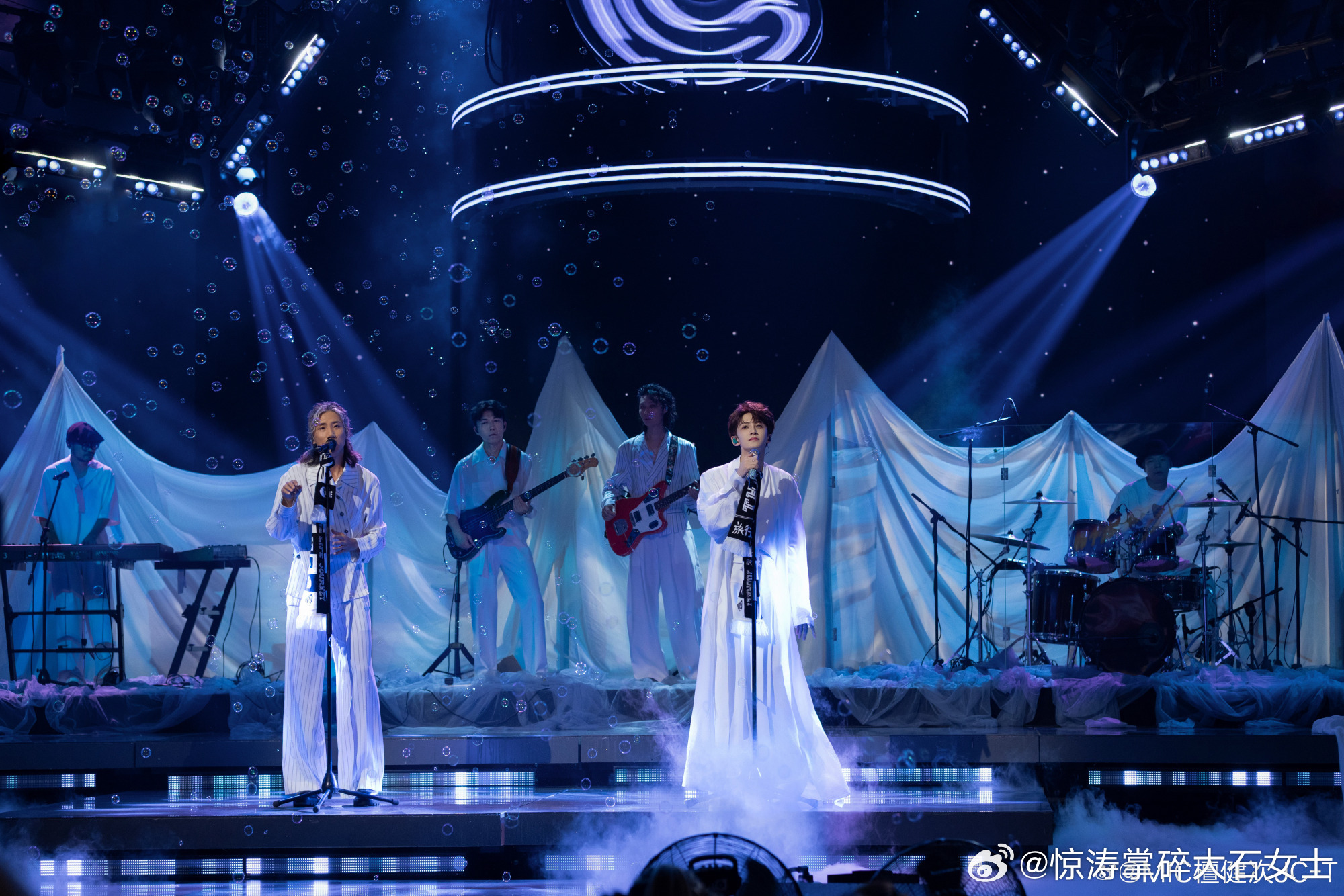 檀健次好六穗克斯音乐节火力全开檀健次好六火力全开 檀健次在穗克斯音乐节，以炸裂舞