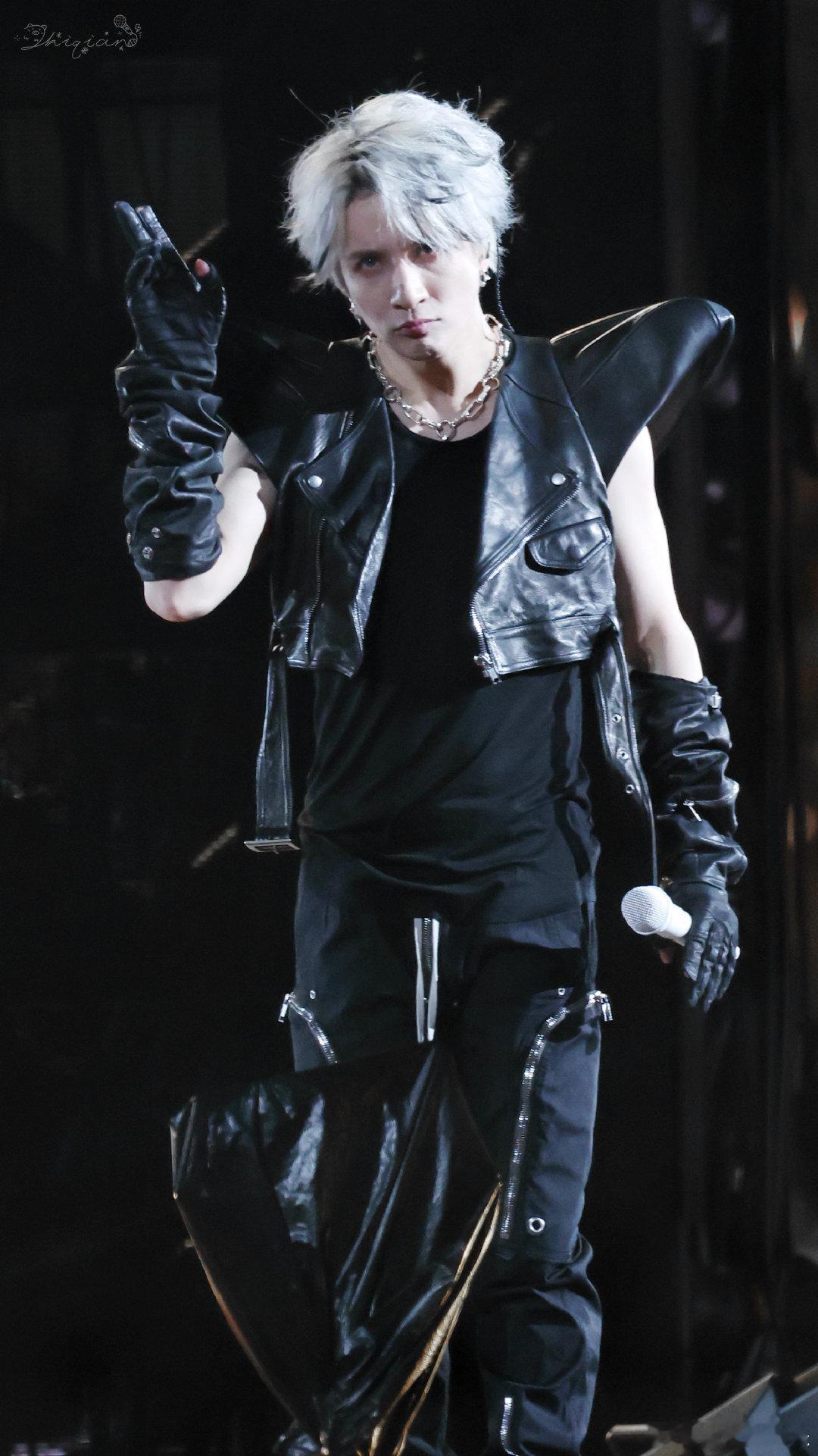 薛之谦演唱会卷上天了 诚意满满的薛之谦，每场巡演都在突破自我！万兽之王太原站新增