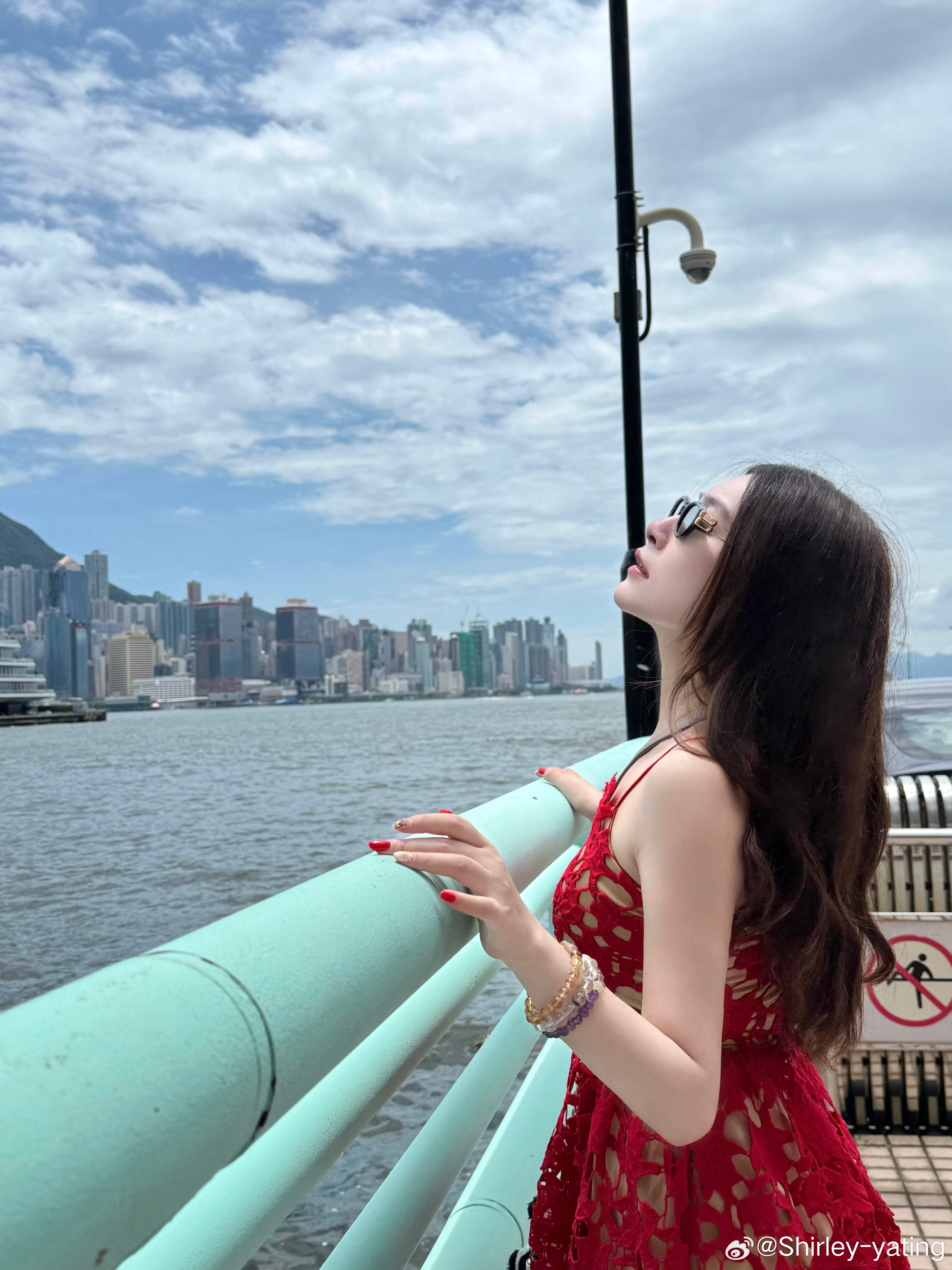 时隔9年再次见面 太激动啦GD生日快乐  get同款头巾[偷笑]FOREVER 