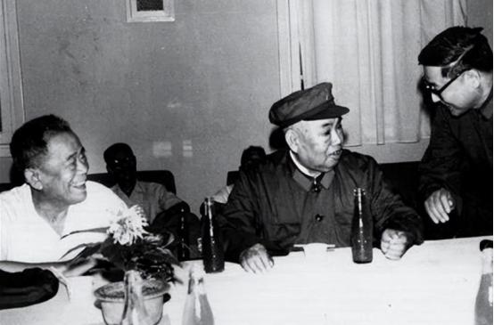 1957年，许世友的部下徐永卿在上海出差，街头偶遇日本特务河下谷清，立刻上报组织
