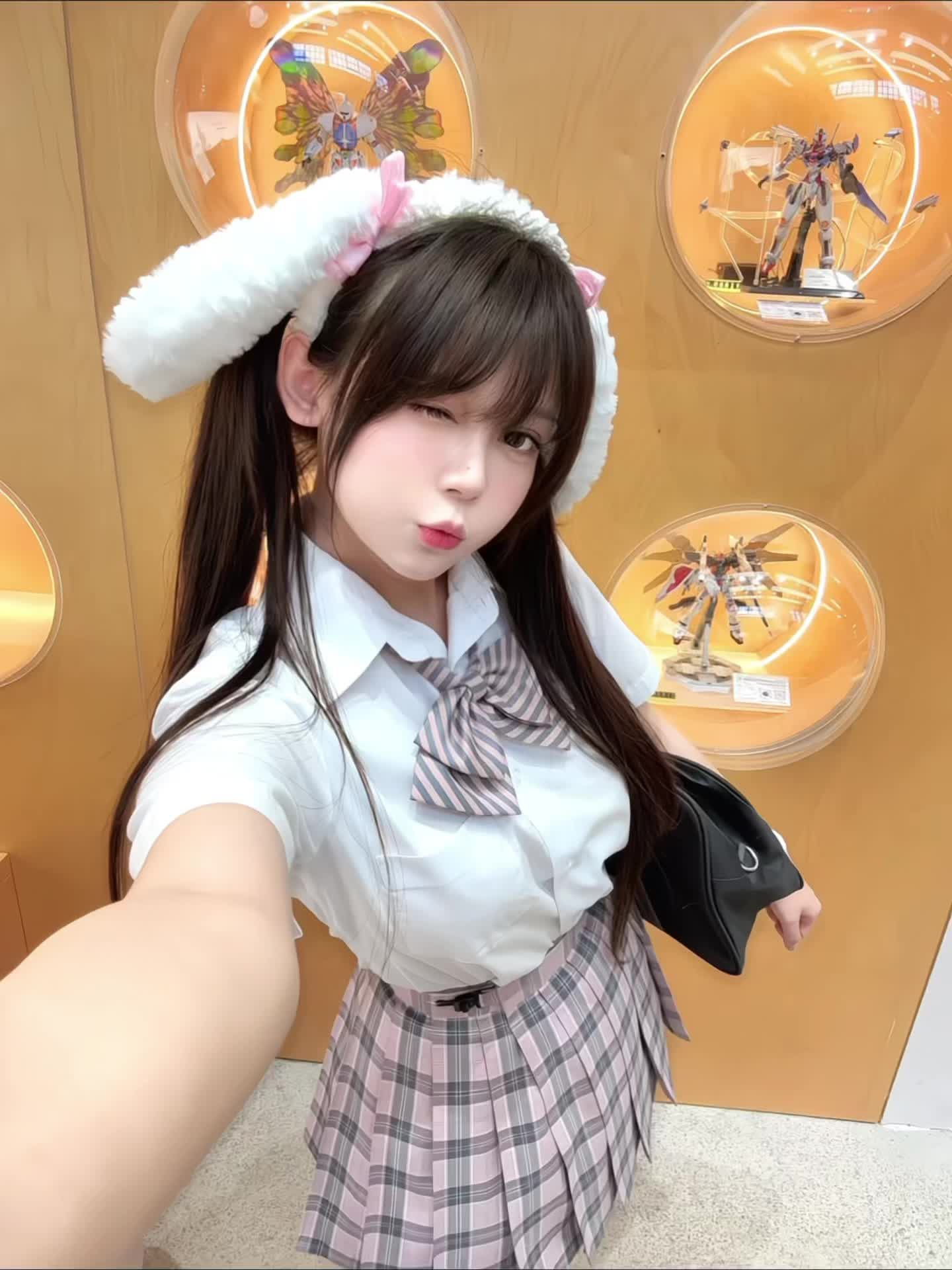 小猫体质 越被爱越嚣张 ᯠ_   ̫ _