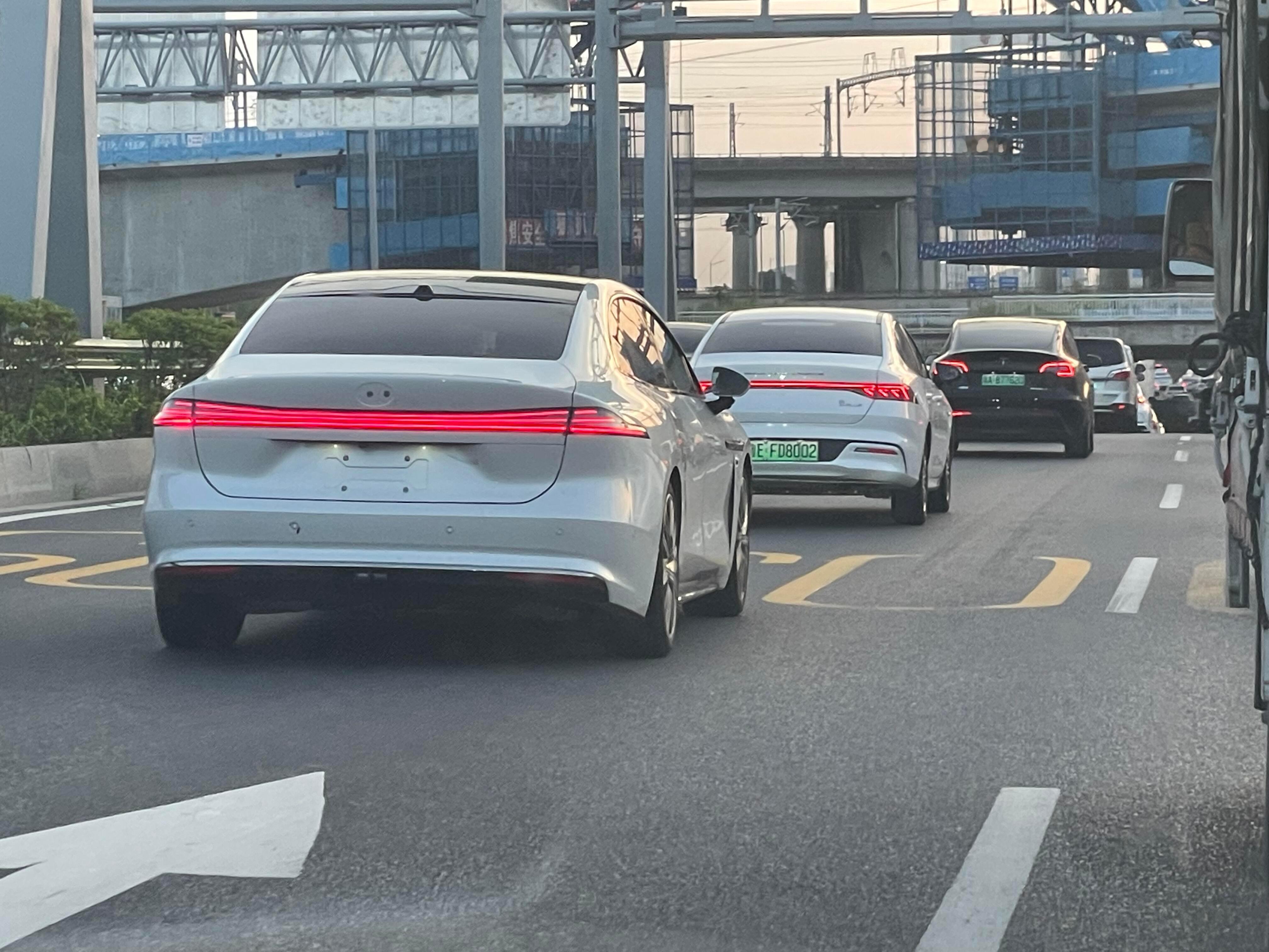 大v聊车 路遇昊铂A8实车 ​​​