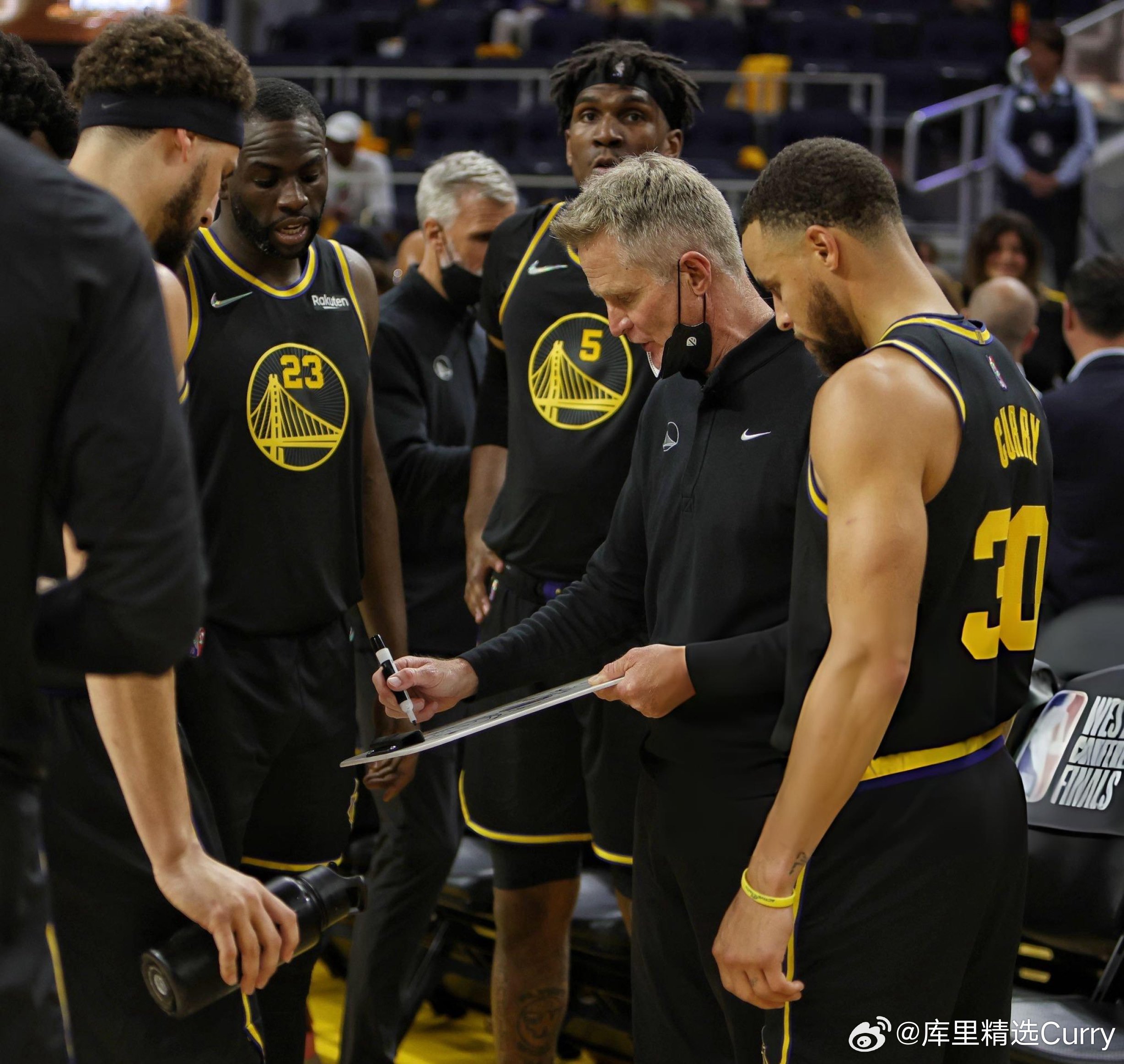 追梦格林对史蒂夫·科尔续约、下赛季继续执教勇士持乐观态度：“我们不想为其他任何人