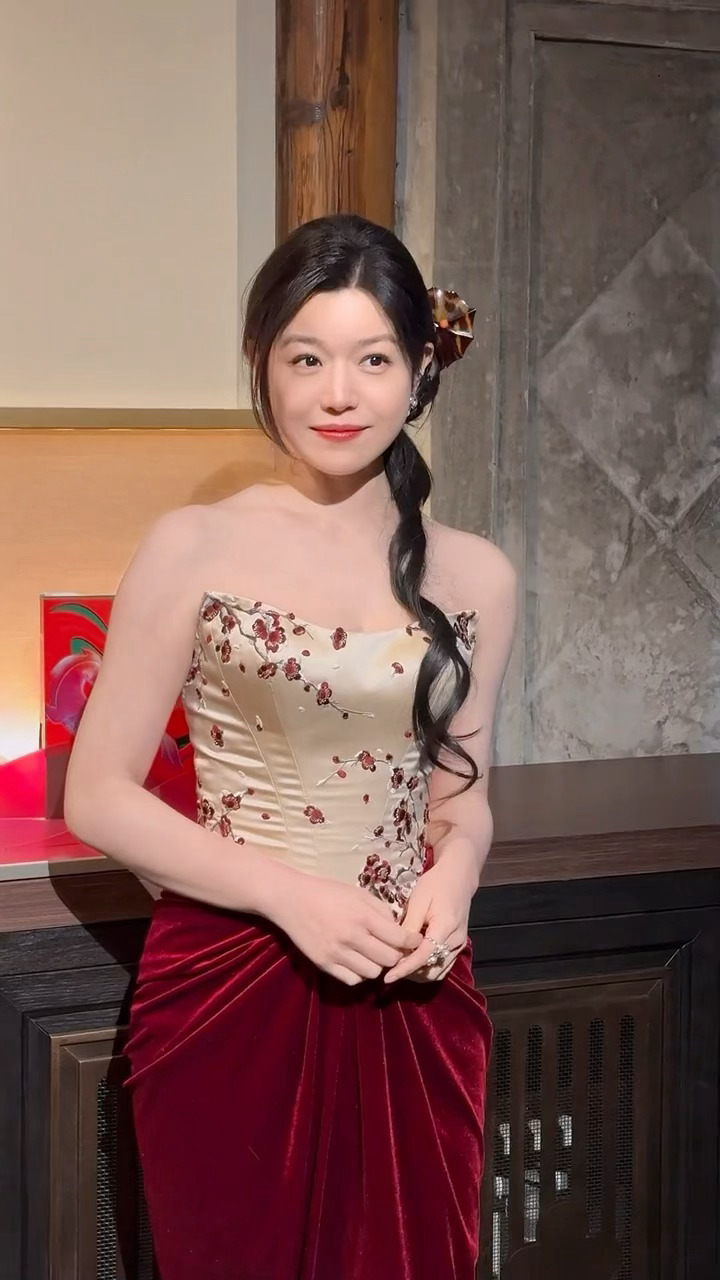 陈妍希在LA MER晚宴 新中式好适合她！美的像高贵车厘子陈妍希