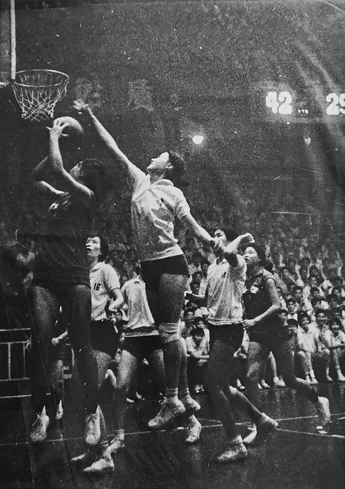 1978年9月，上海市第六届运动会，比赛分市区和郊县两个组，24个单位，7000