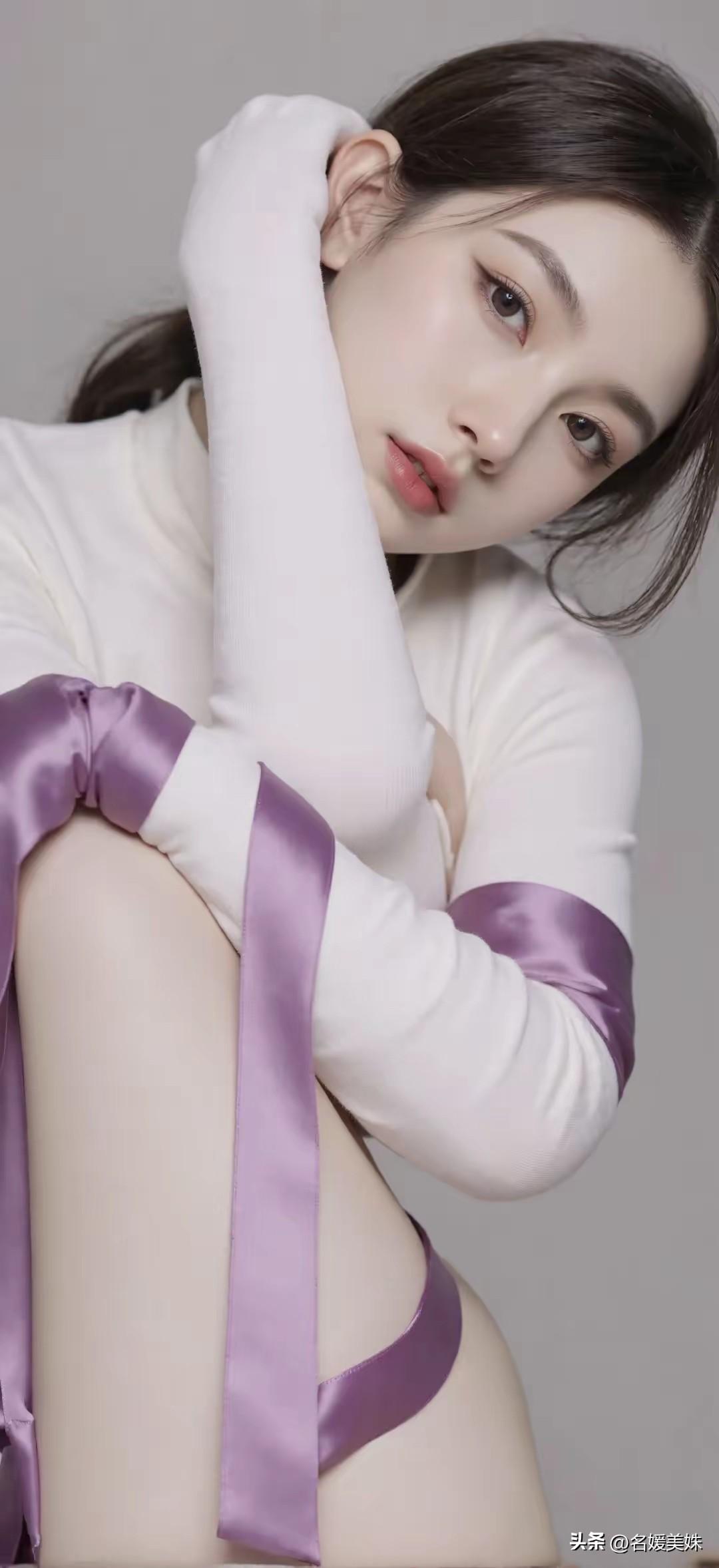 唯一能让别人
高看你一眼的
只有你的价值。