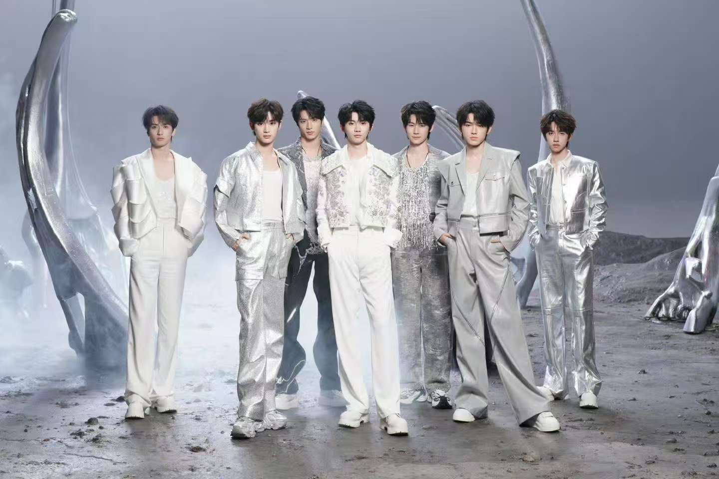 时代少年团加冠为王时代少年团加冠为王啊啊啊 时代少年团加冠概念影像剧照 ​​​