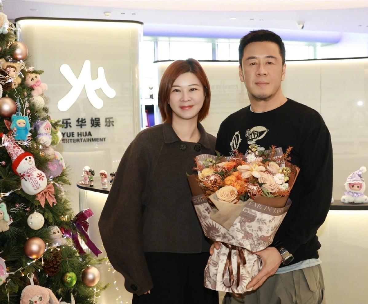 杨坤是不是被忽悠了？
歌手杨坤高调宣布加入乐华娱乐，并且还配合发布了宣传视频。