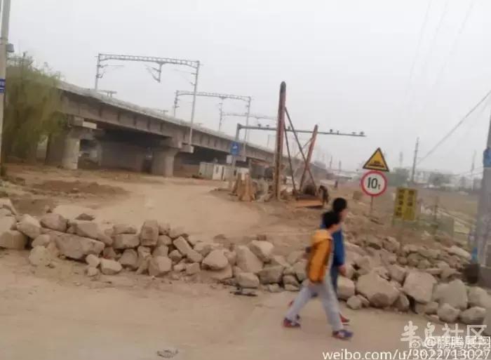 王铎：有幸受邀前往赵村
朋友们，今天早晨7：10，我正有幸受邀前往50年前一别的