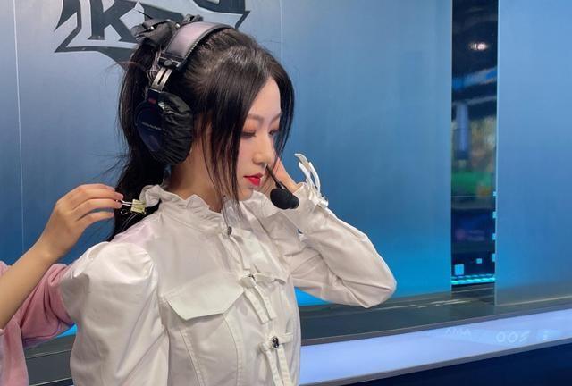 天云，kpl传奇女神。
现在混得越来越好。
刚开始传阿泰，到后来的李九，最后又上