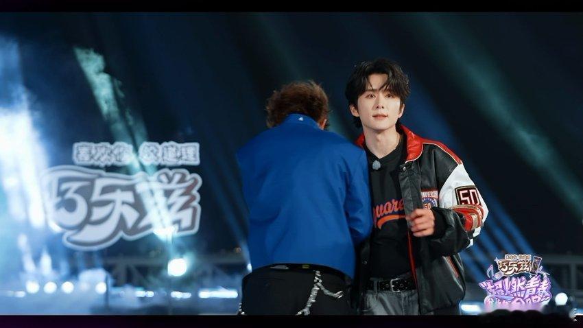 超燃青春的合唱定档超燃青春的合唱 定档啦！4月24日周五12点《超燃青春的合唱》